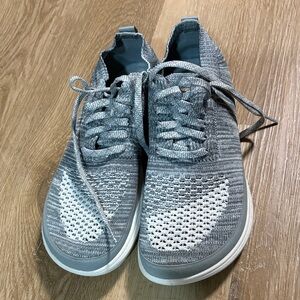 Altra Vali Knit Sneakers Women’s size 7